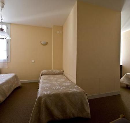 Hotel D'Italie Lourdes Bilik gambar